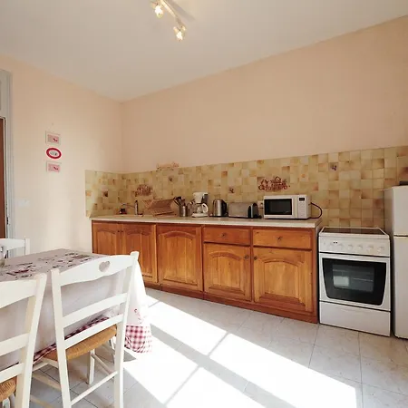 Easy Flat Five Stars Holiday House * Nice